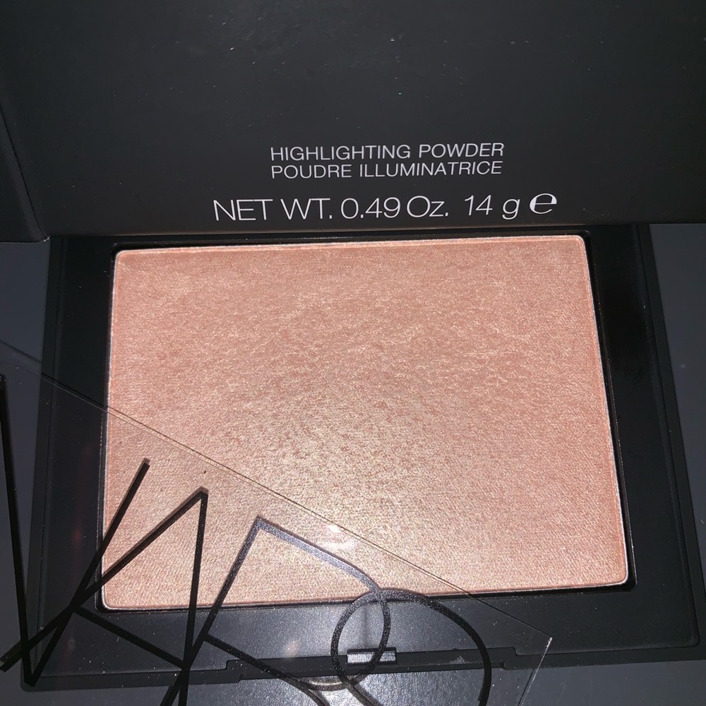 nars highlighter fort de france illuminator 💛